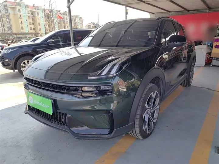 Lynk & Co 06