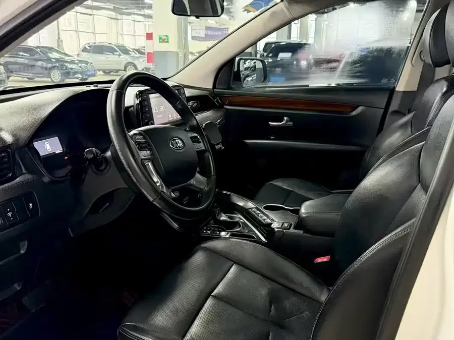 Kia KX7