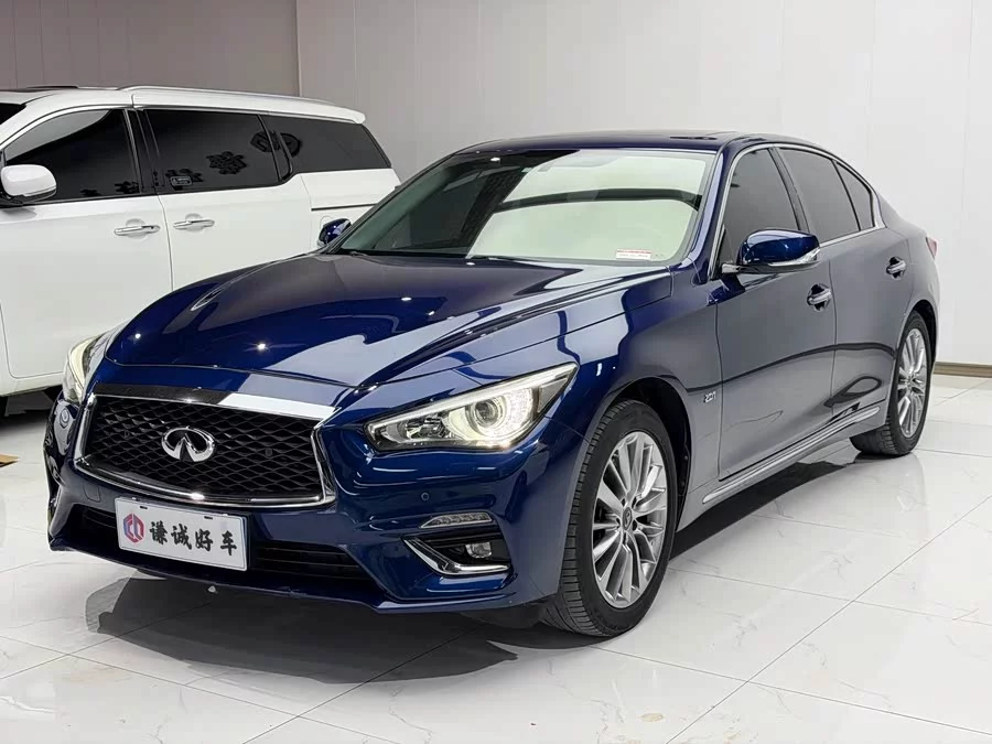Infiniti Q50L