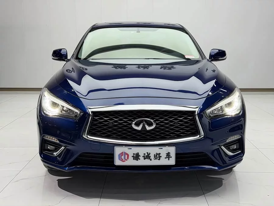 Infiniti Q50L