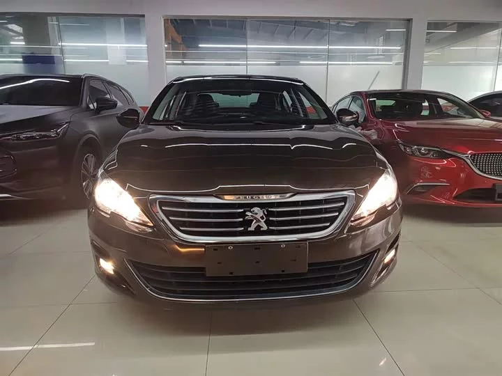 Peugeot 408
