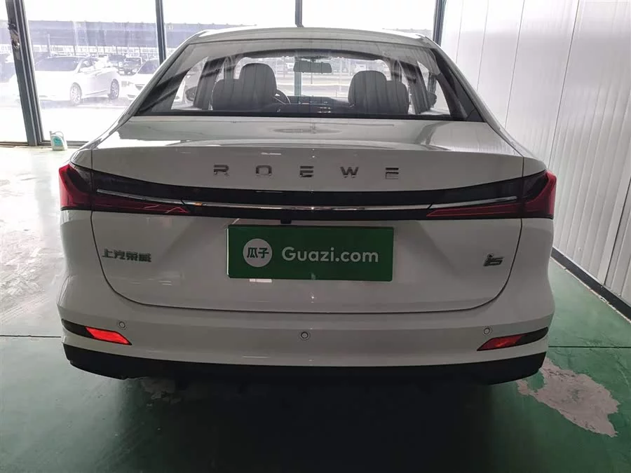 Roewe i5