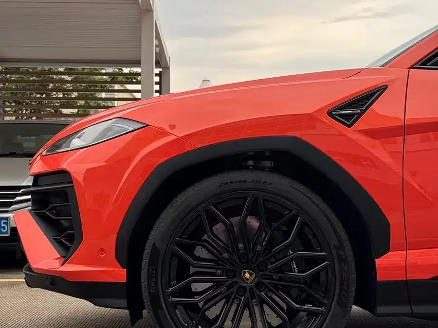 Lamborghini Urus SE