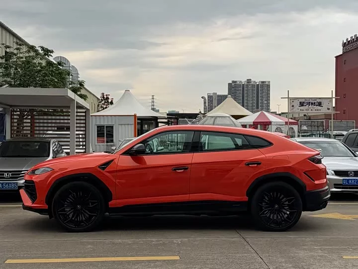 Lamborghini Urus SE