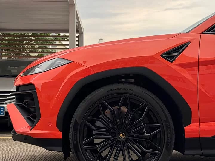 Lamborghini Urus SE