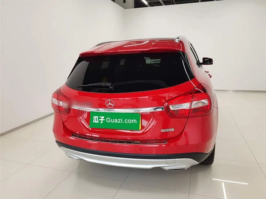 Mercedes Benz GLA