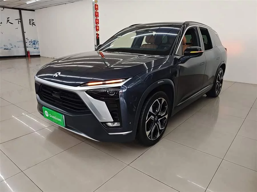 NIO ES8