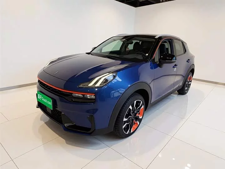 Lynk & Co 06