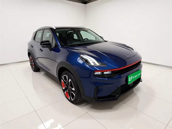 Lynk & Co 06