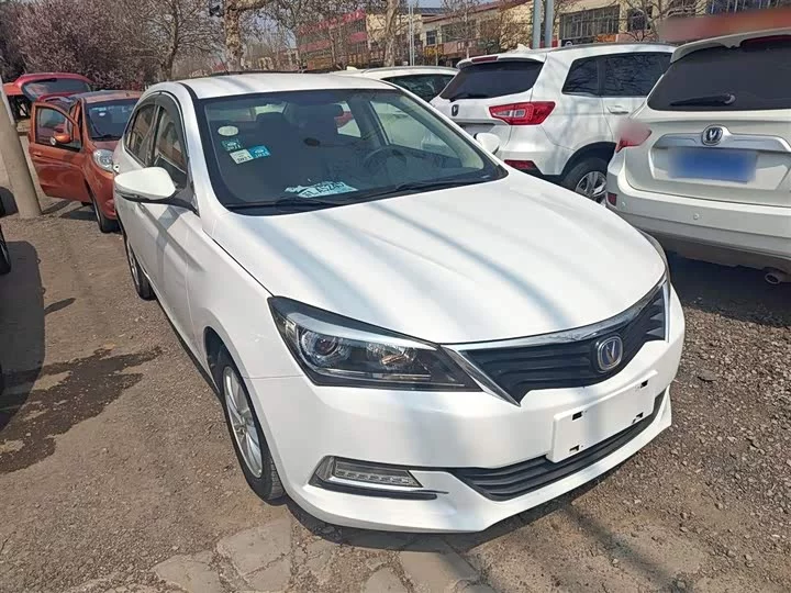 Changan Yuexiang V7