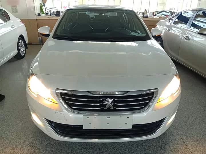 Peugeot 408