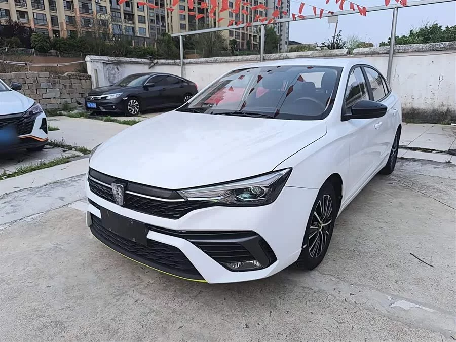 Roewe i5