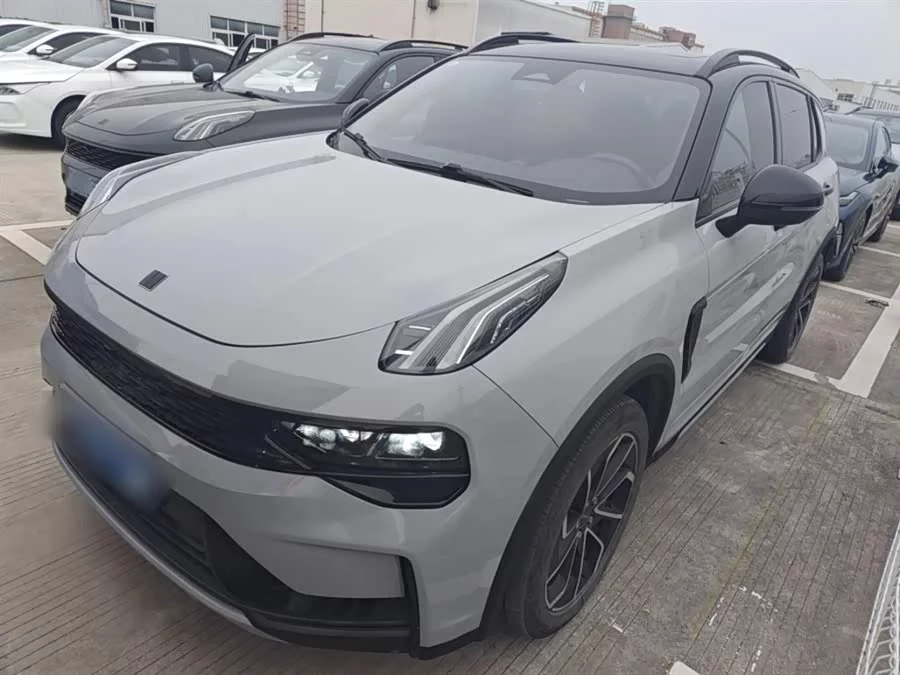 Lynk & Co 01