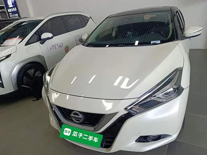 Nissan bluebird