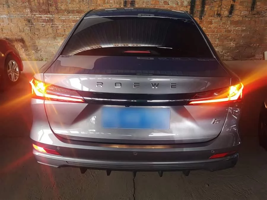 Roewe i5