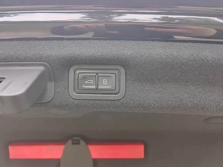 Audi A7L