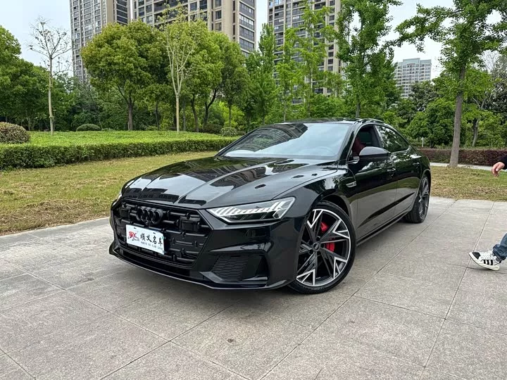 Audi A7L