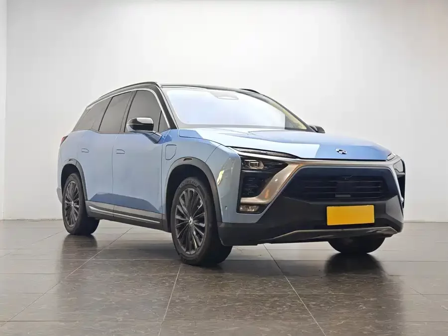 NIO ES8