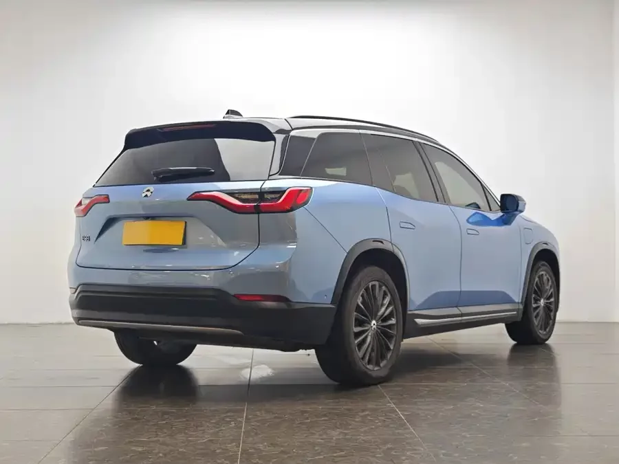 NIO ES8