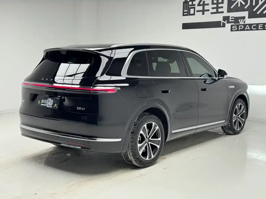 AITO Wenjie M7