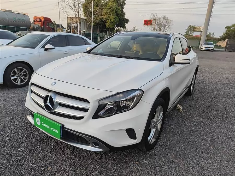 Mercedes Benz GLA