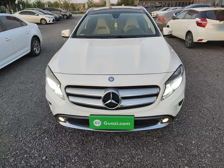 Mercedes Benz GLA