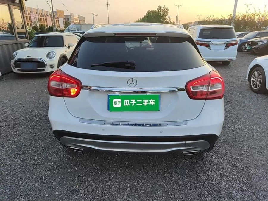 Mercedes Benz GLA