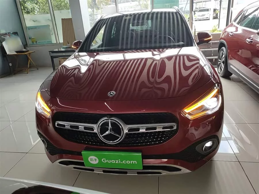 Mercedes Benz GLA