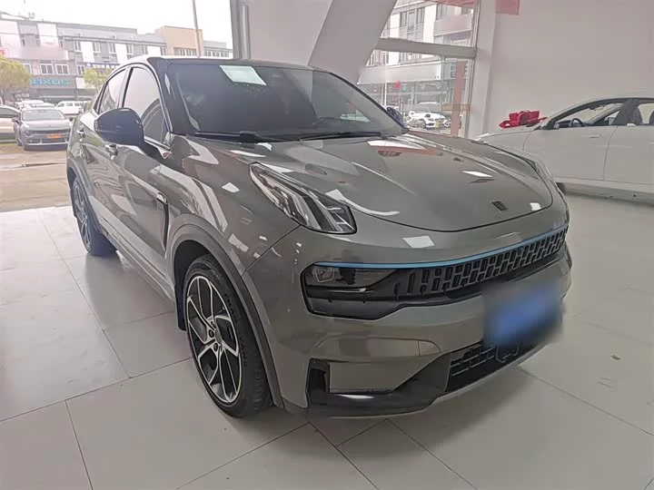 Lynk & Co 05