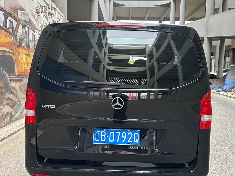 Mercedes Benz Vito