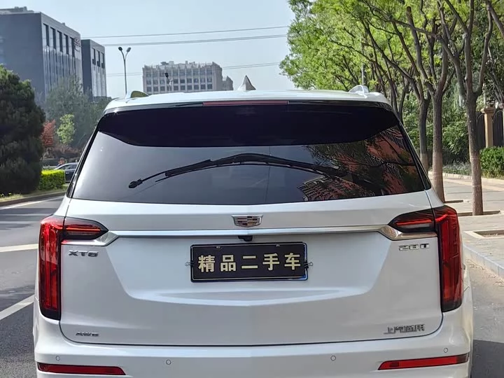 Cadillac XT6