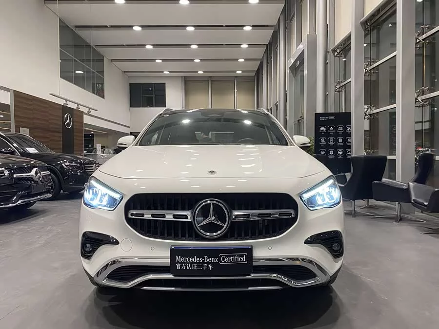Mercedes Benz GLA