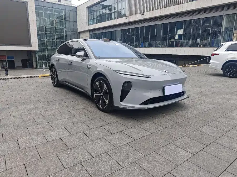 NIO ET5T