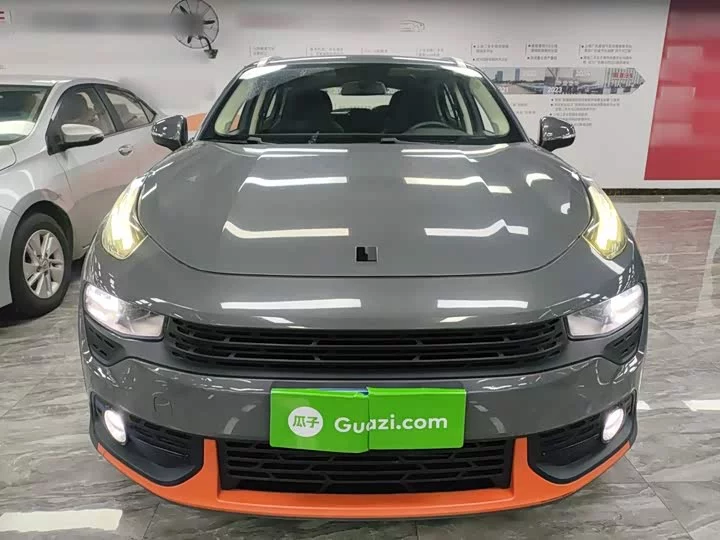 Lynk & Co 02