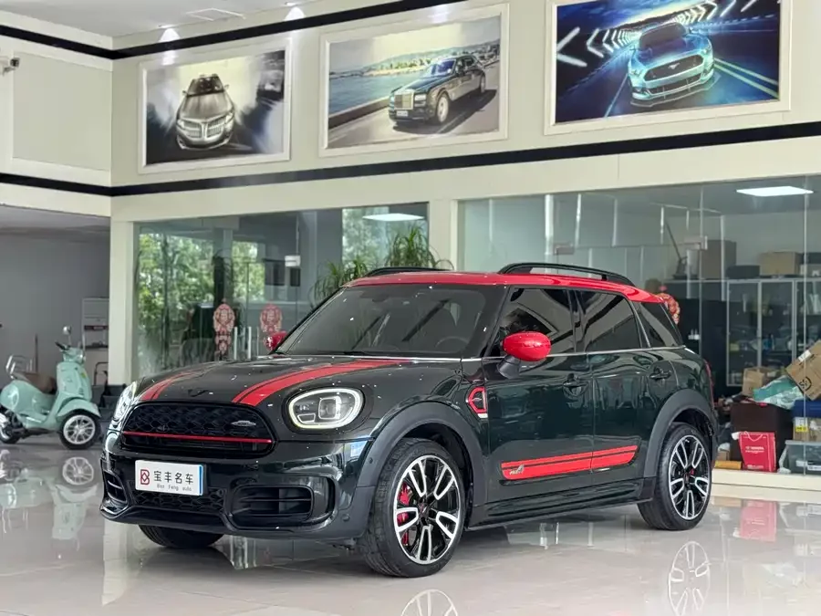 MINI JCW COUNTRYMAN