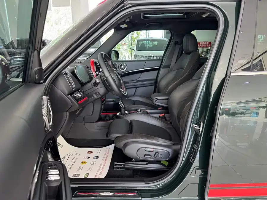 MINI JCW COUNTRYMAN