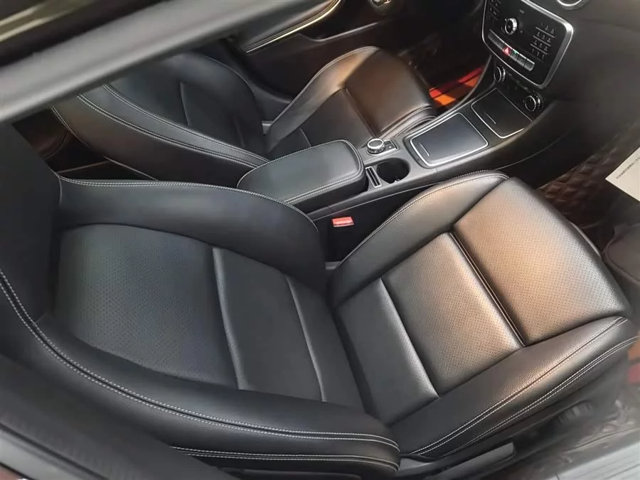Mercedes Benz GLA