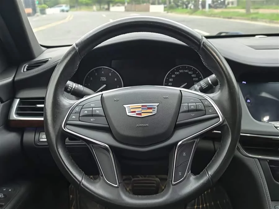 Cadillac CT6