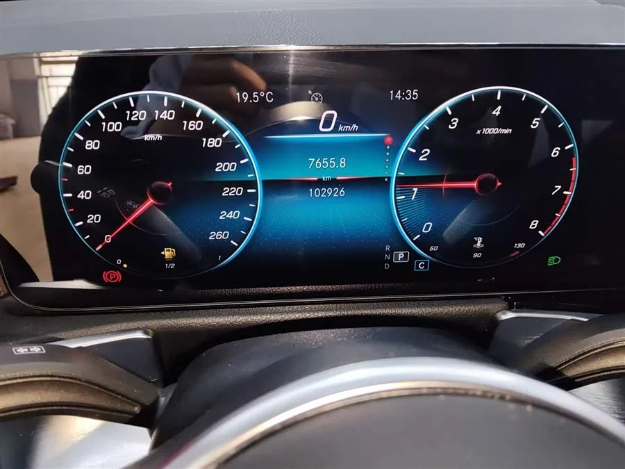 Mercedes Benz GLB