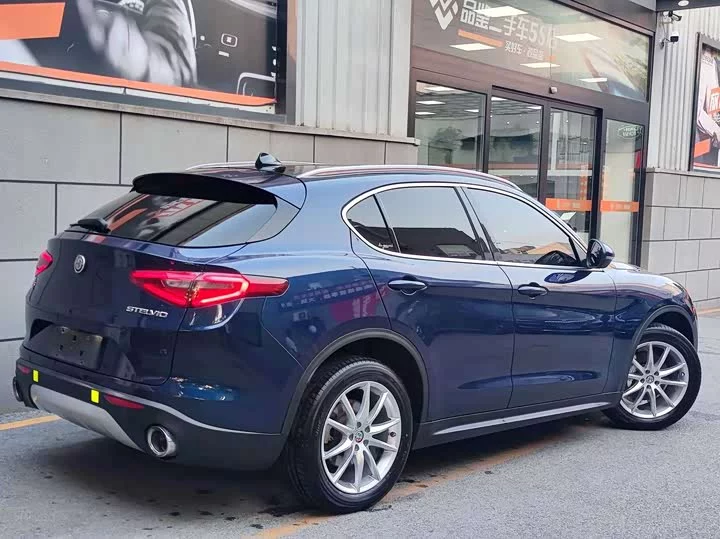 alfa romeo Stelvio