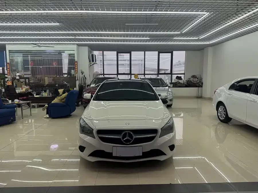 Mercedes-Benz CLA