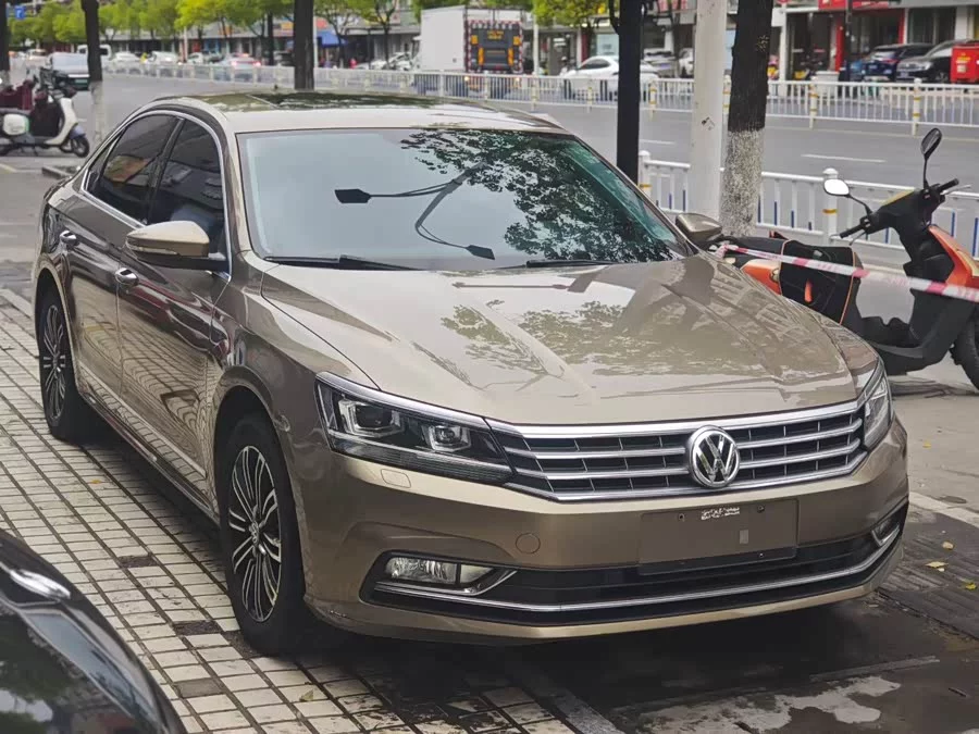 Volkswagen Passat