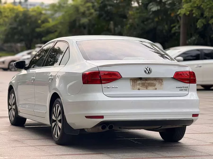 Volkswagen Sagitar