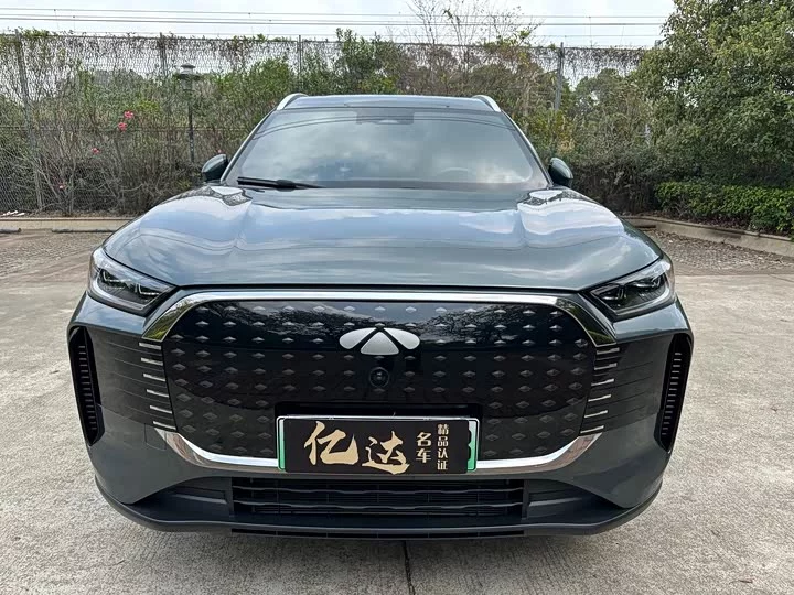 Chery Fengyun T8