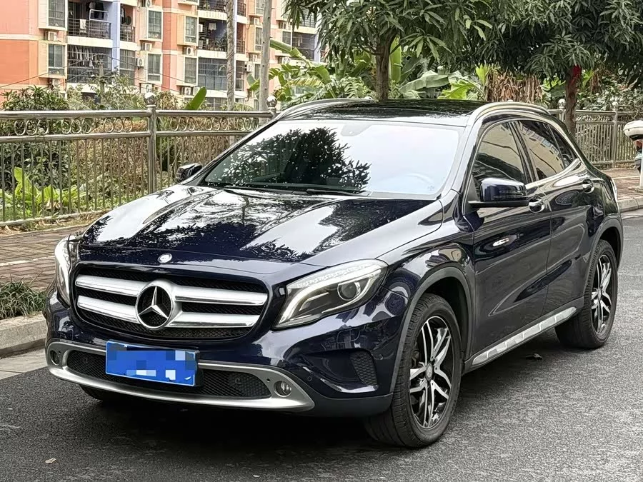 Mercedes Benz GLA