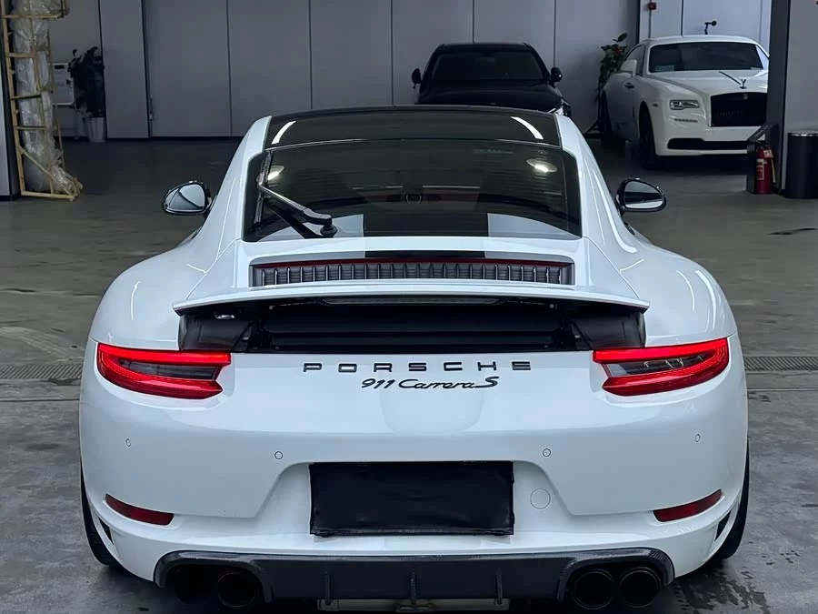 Porsche 911