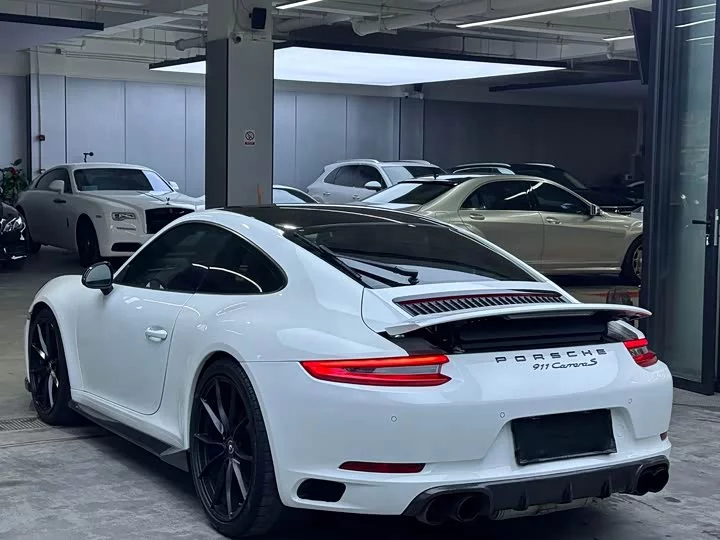 Porsche 911