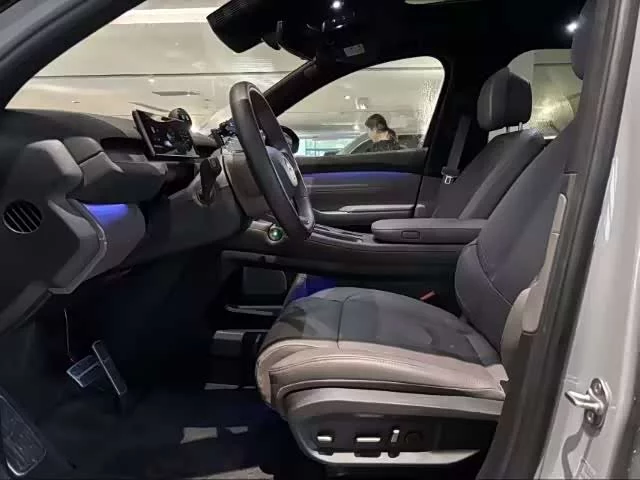 NIO ES7
