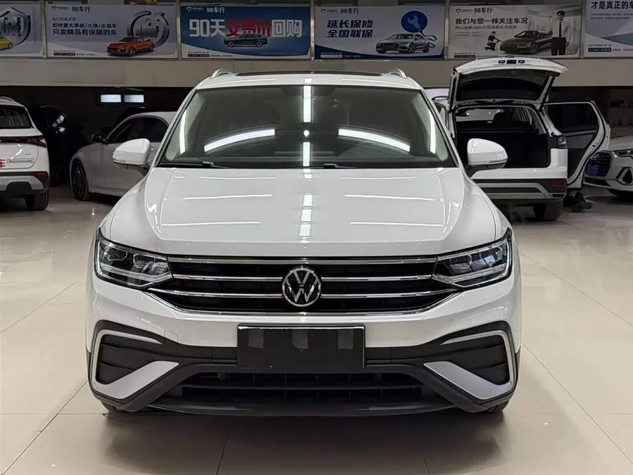 Volkswagen Tiguan L