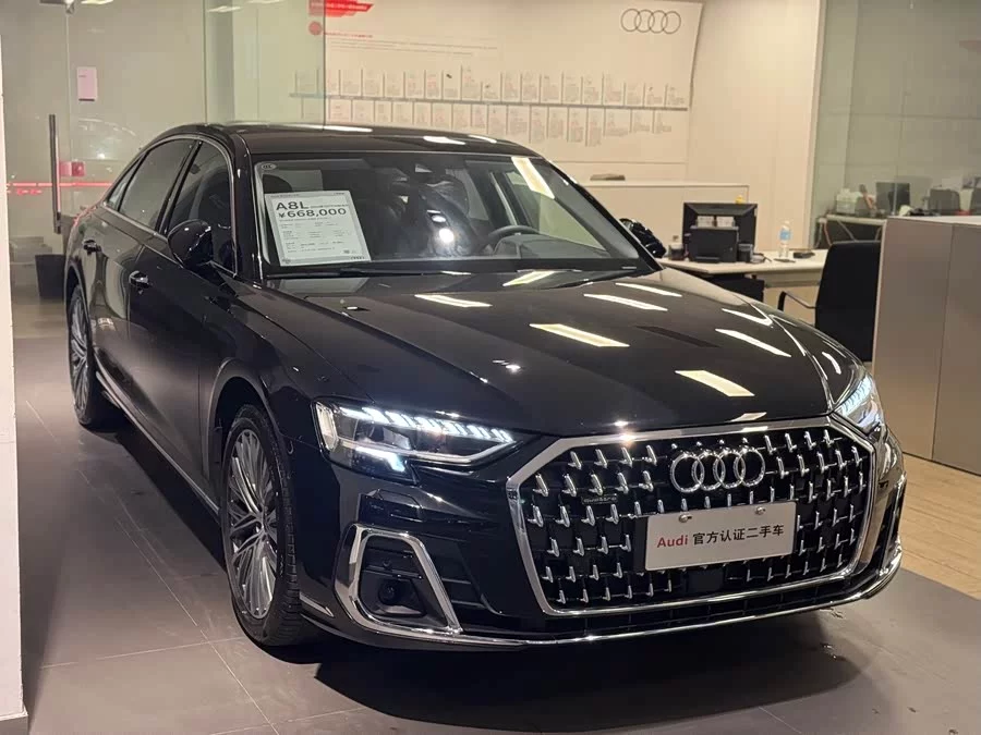 Audi A8